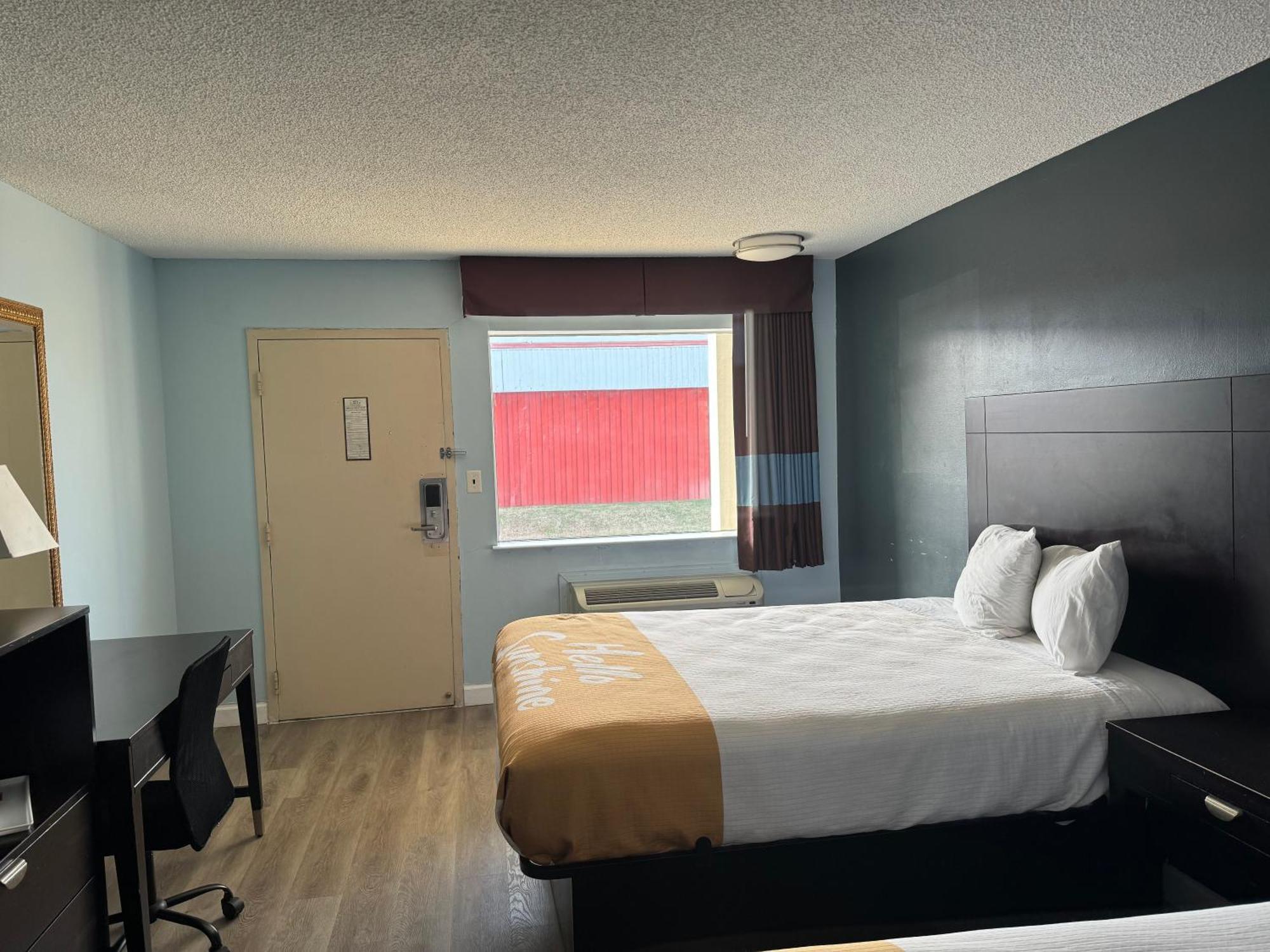 Red Carpet Inn & Suites - Danville Eksteriør billede