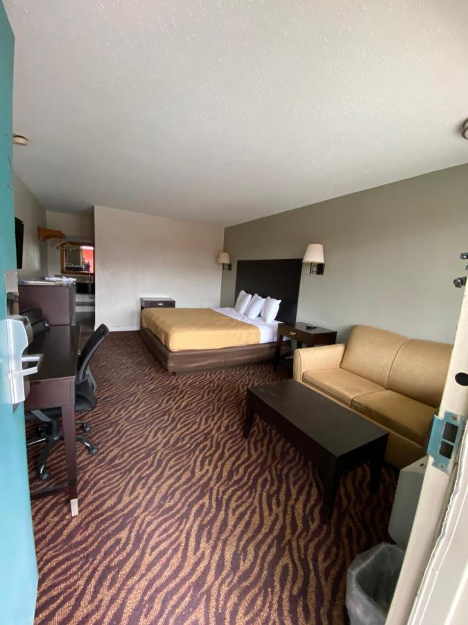 Red Carpet Inn & Suites - Danville Eksteriør billede