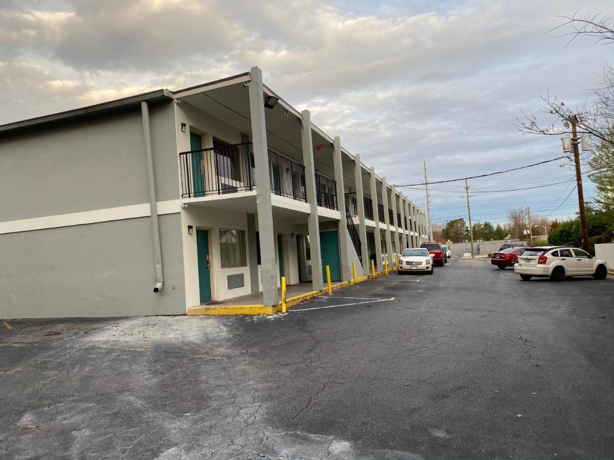 Red Carpet Inn & Suites - Danville Eksteriør billede